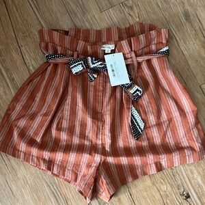 NWT Hem & Thread Brick Belt Shorts